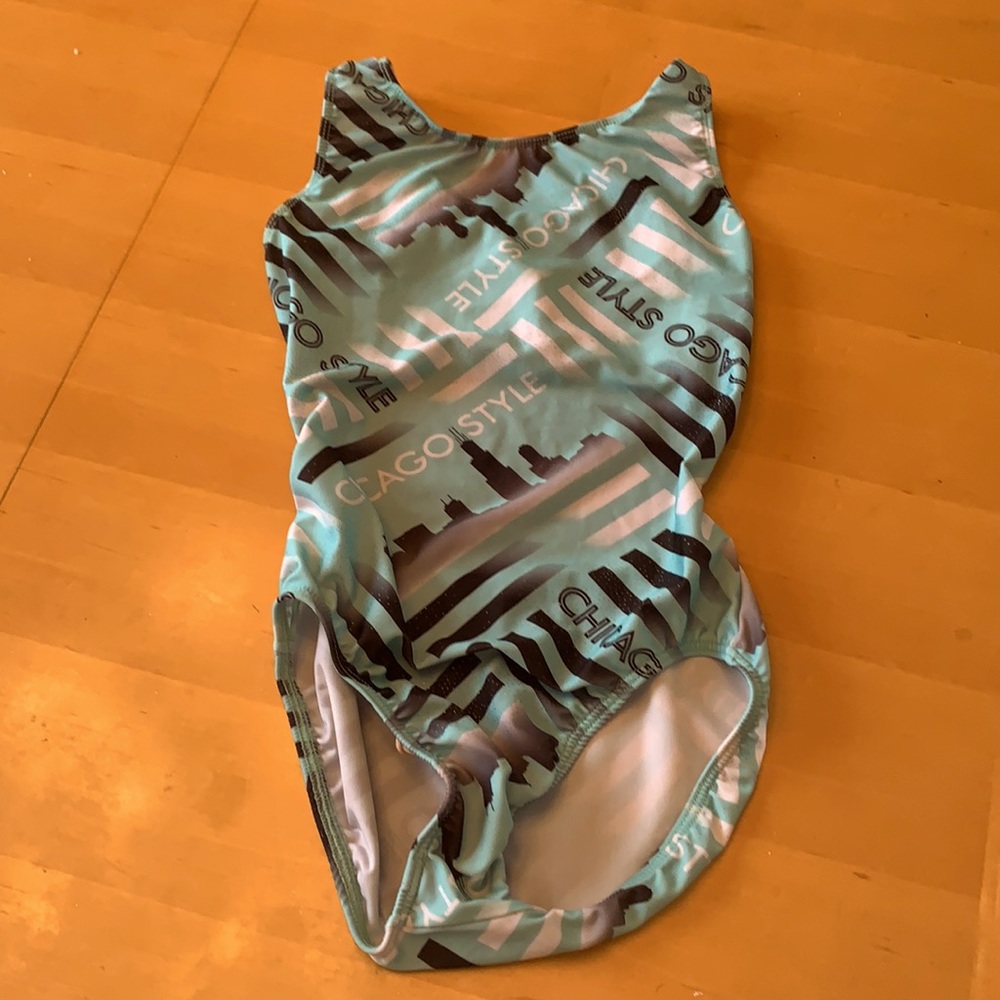 Chicago Style Motionwear Leo